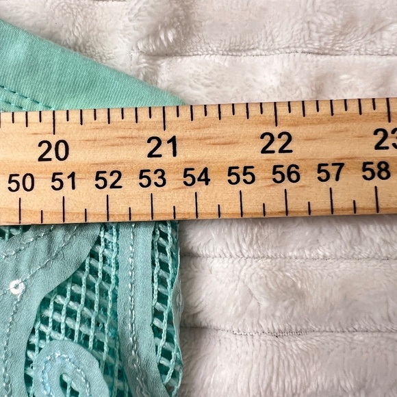 # A115  FT INC Green Boho Glam Lace Peplum  VintageTop  Asymmetrical  NWT L - Picture 10 of 10